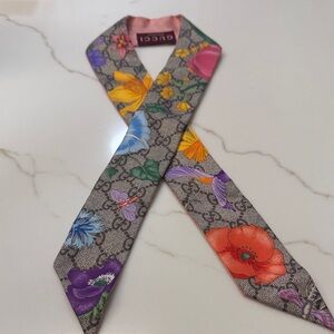 Gucci Gray Floral Silk Scarf